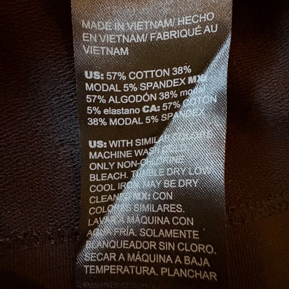 Chico's Zenergy Top Size 2 (Large) Multicolor Leopard Print Long Sleeve Knit EUC - Picture 9 of 10